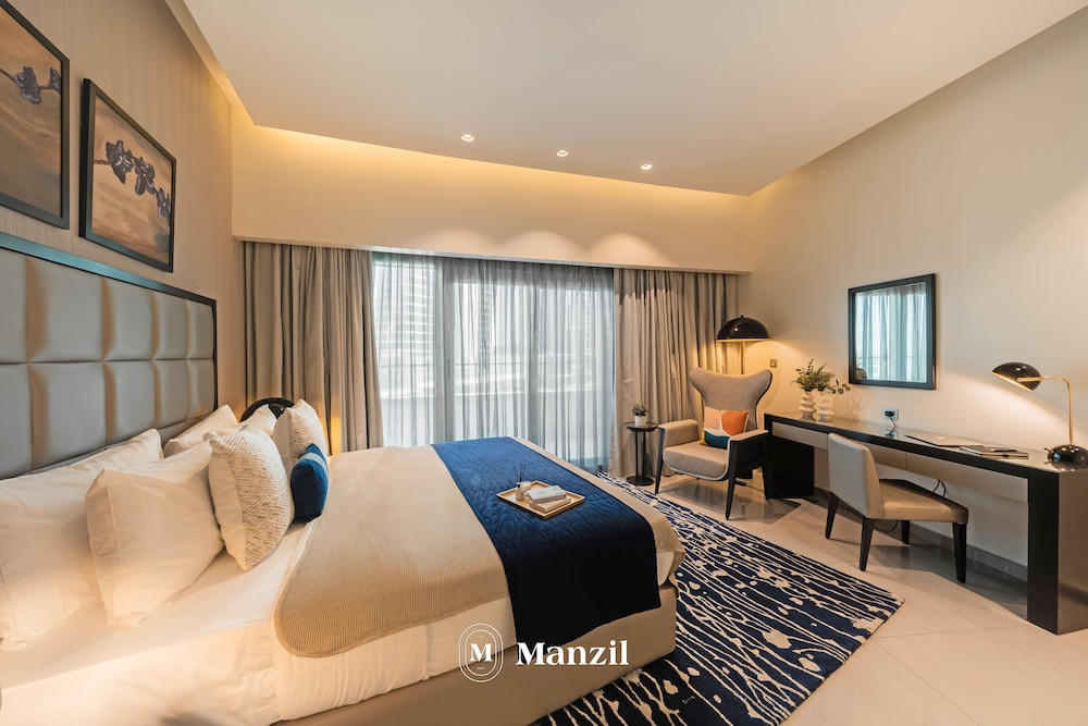 1 BR Apt walking distance to Dubai Mall