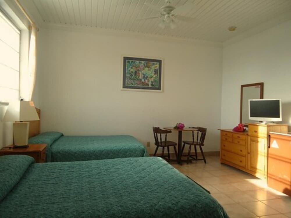 Orange Creek Inn - Property Image 8