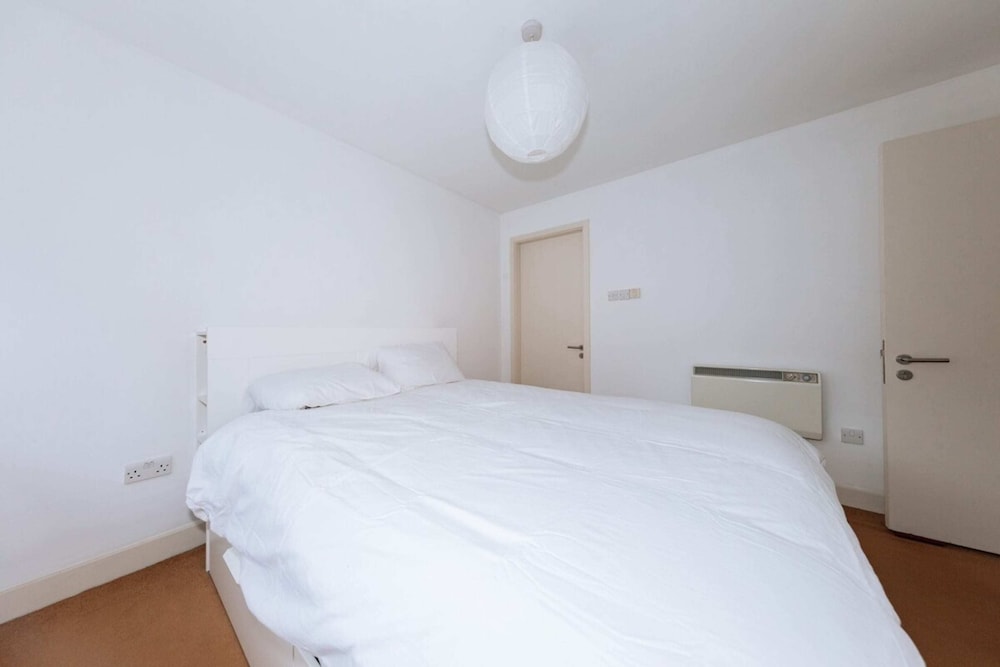 Contemporary 2BD Flat by the Grand Canal - Dublin!