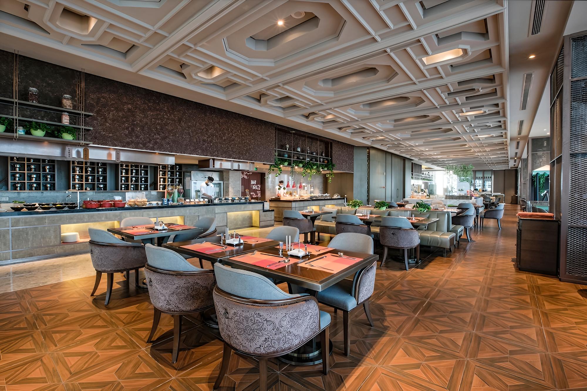 Golden Eagle International Hotel