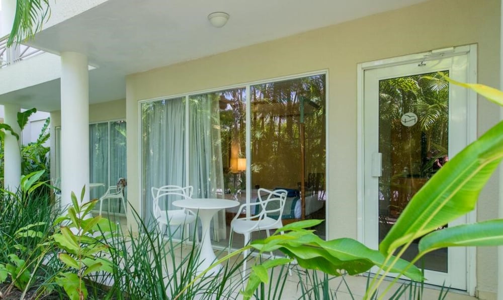 VH Atmosphere - Adults Only - Property Image 4