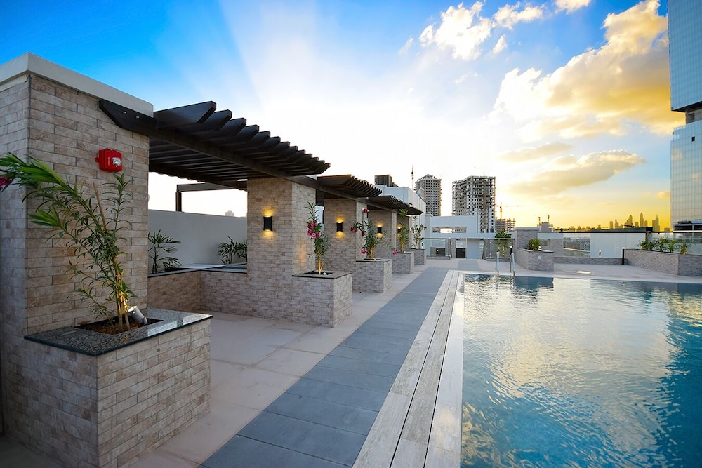 Regent Court 114
