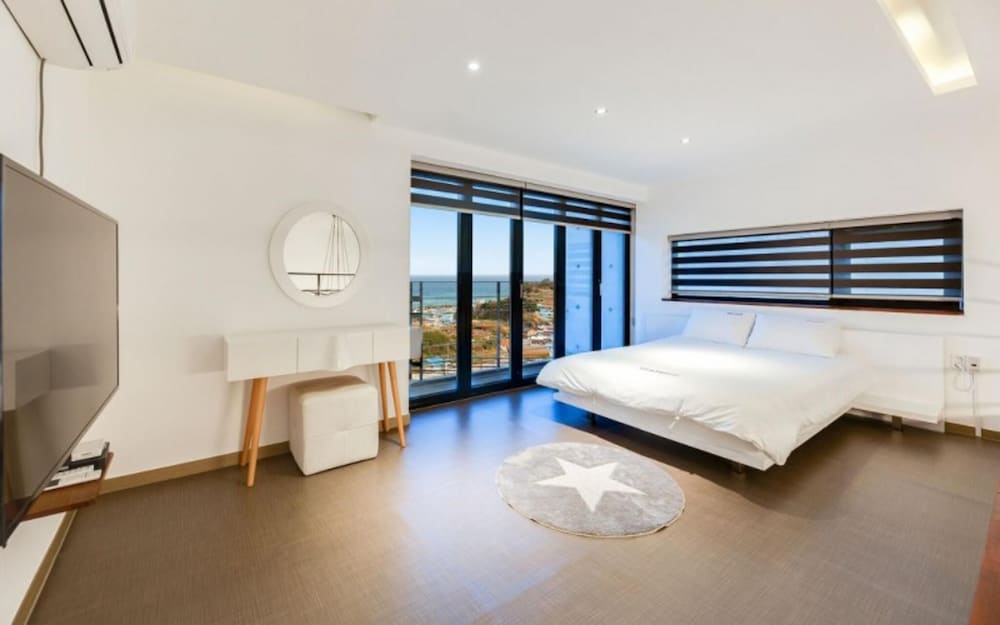 Uljin Beatrice Pool Villa