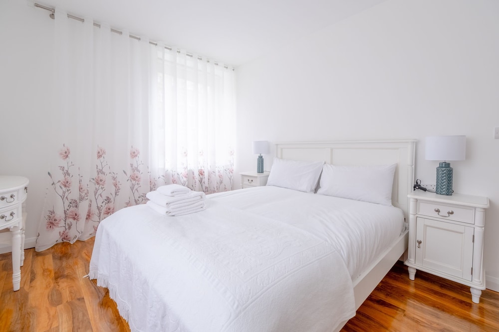 Spacious & Central 4BD Flat - Angel