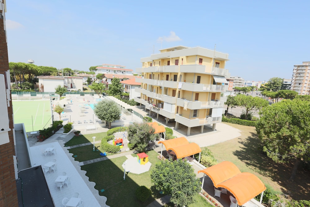 Family Hotel Marina Beach photo 1