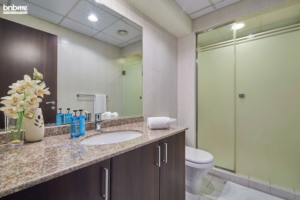 Bnbme - Churchill Towers 1 Bedroom Canal View
