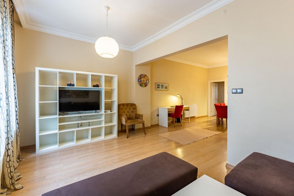 Central Flat 10-min Walk to Taksim Square in Sisli
