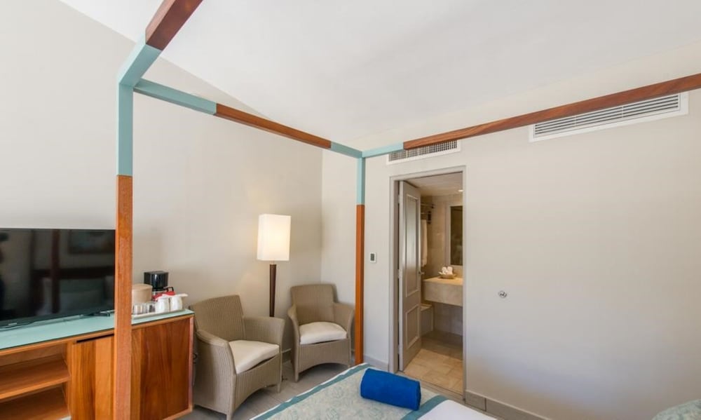 VH Atmosphere - Adults Only - Property Image 40