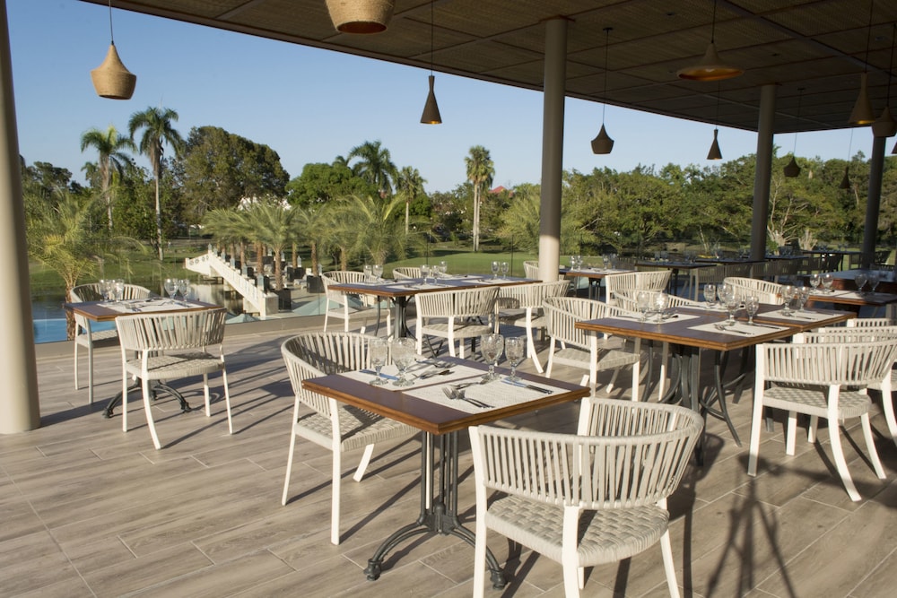 VH Atmosphere - Adults Only - Property Image 21