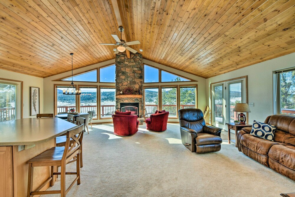 Harstel Cabin Vacation Rental w/ Deck! view 3