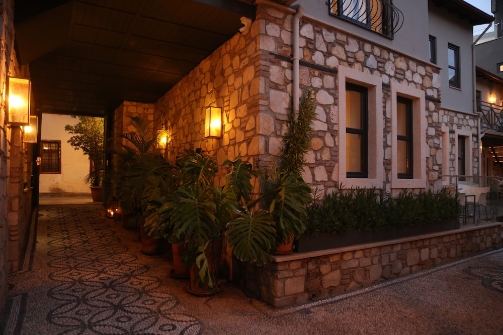 Charming Studio Flat near Hadrian’s Gate -EMPEROR