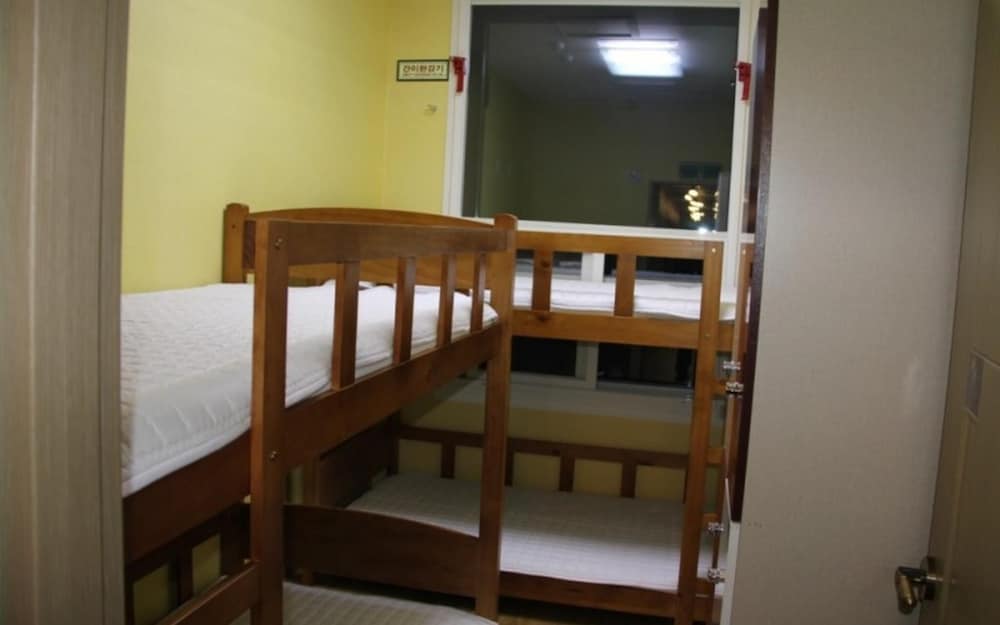 Busan Hyu Plus Guest House