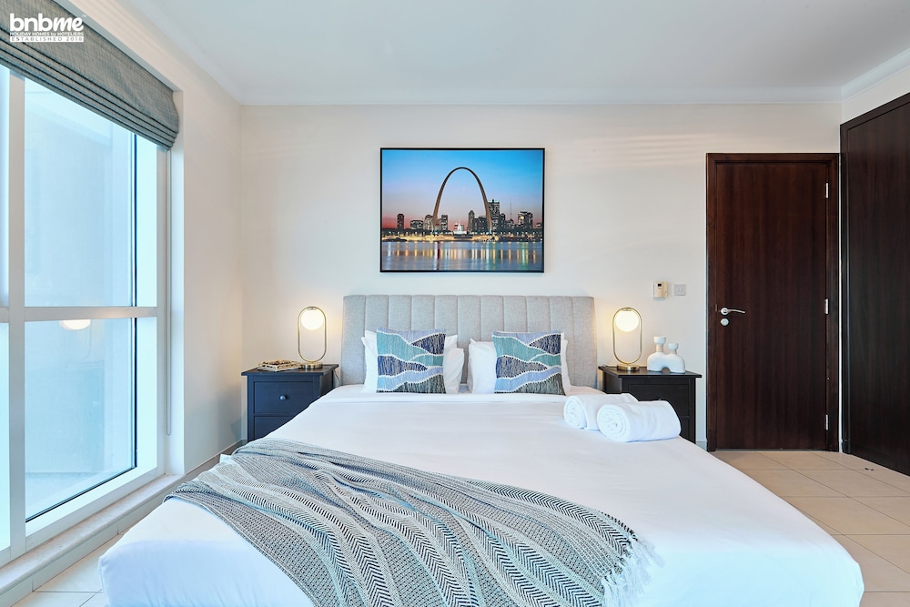 Bnbme - Churchill Towers 1 Bedroom Canal View