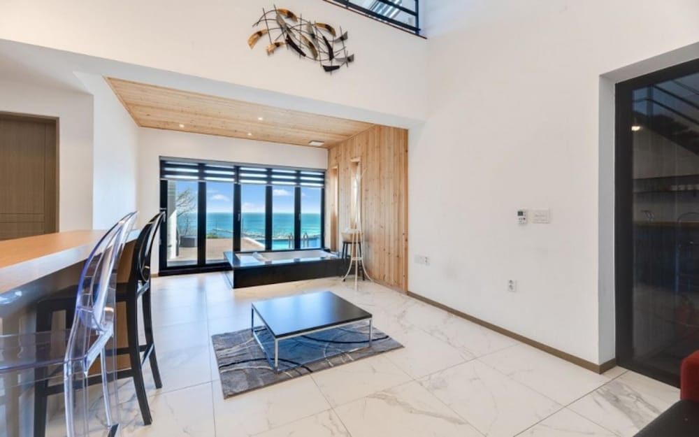 Uljin Beatrice Pool Villa