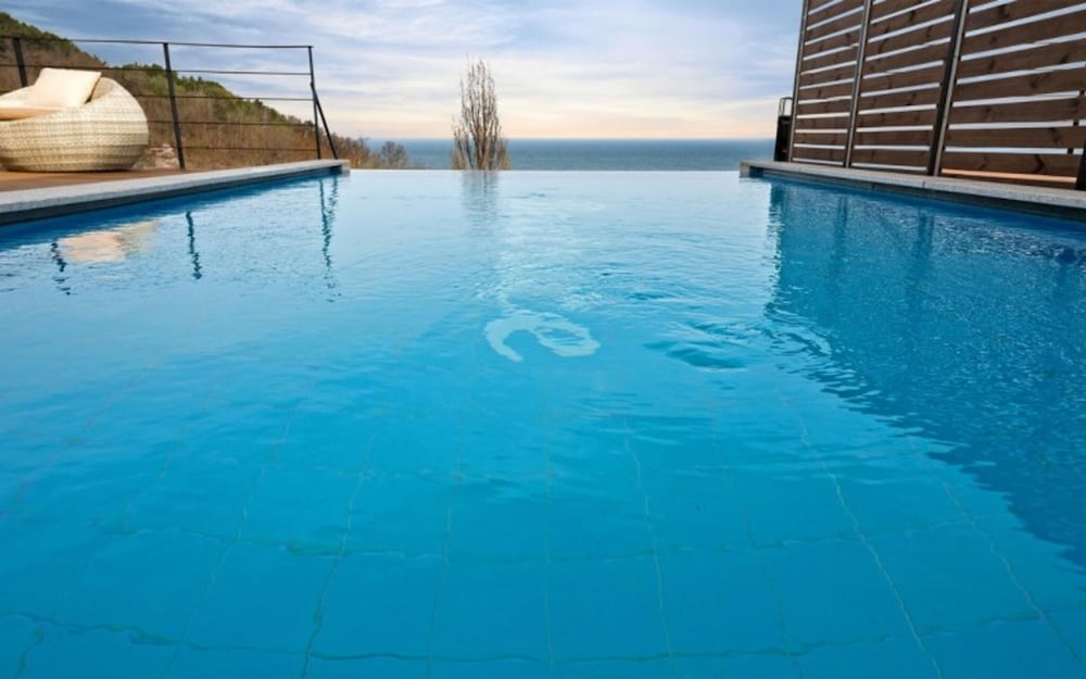 Uljin Beatrice Pool Villa