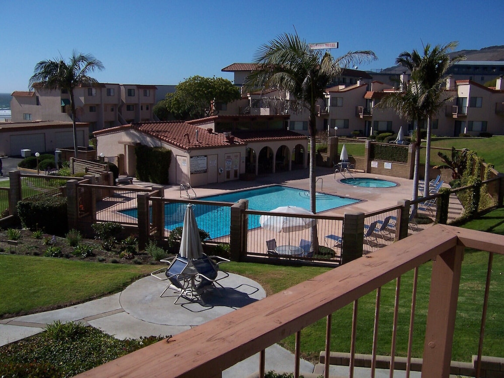 148 Pismo Shores 2 Bedroom Condo by Redawning