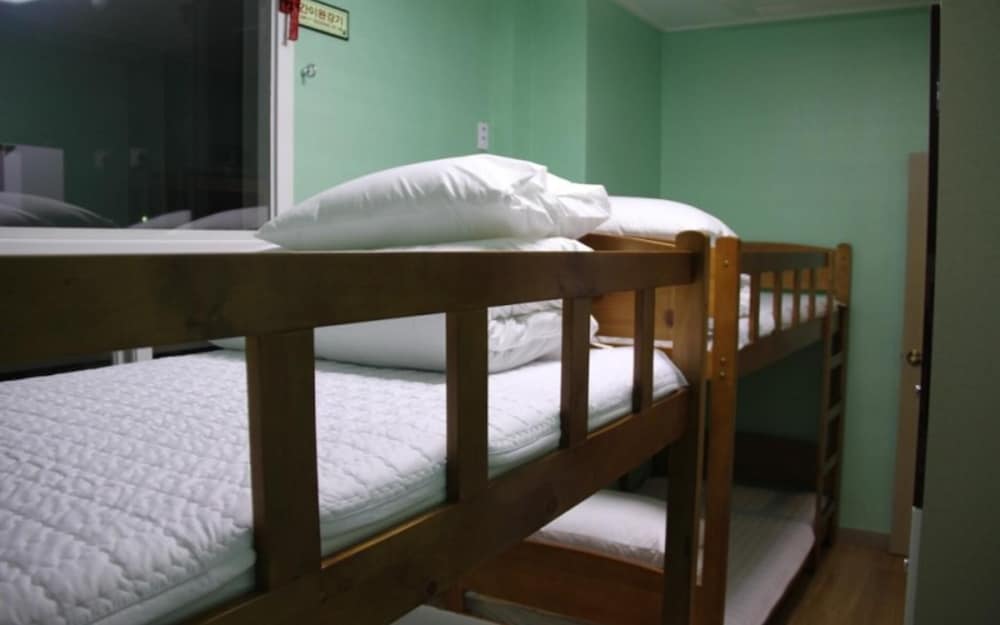 Busan Hyu Plus Guest House