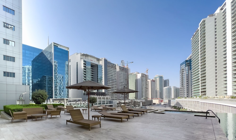 1 BR Apt walking distance to Dubai Mall