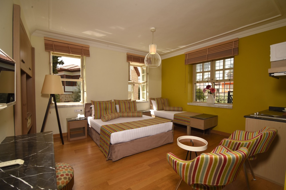 Charming Studio Flat near Hadrian’s Gate -EMPEROR
