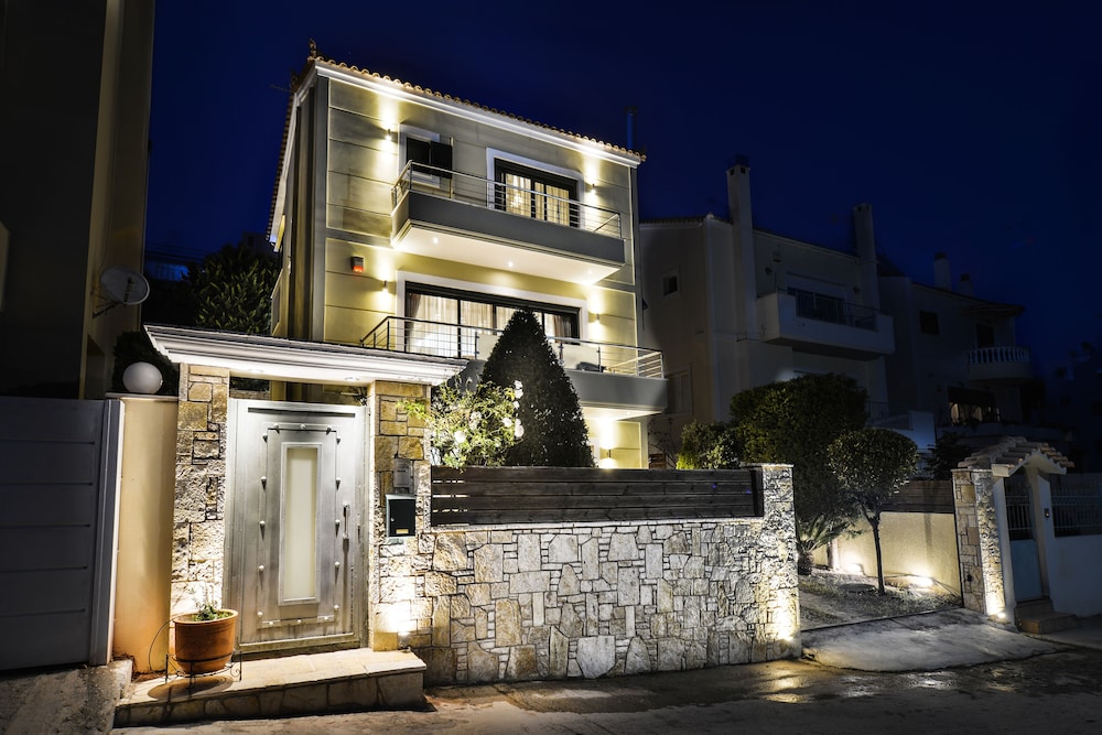 Elegant Villa by B&E photo 1