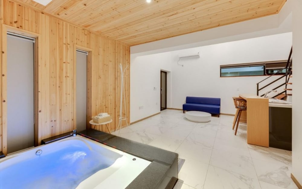 Uljin Beatrice Pool Villa