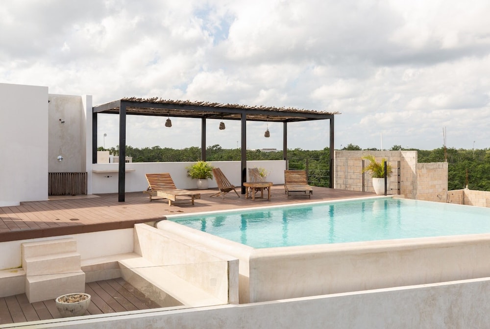 1BR Insta-worthy Loft w Infinity Pool Great Wifi