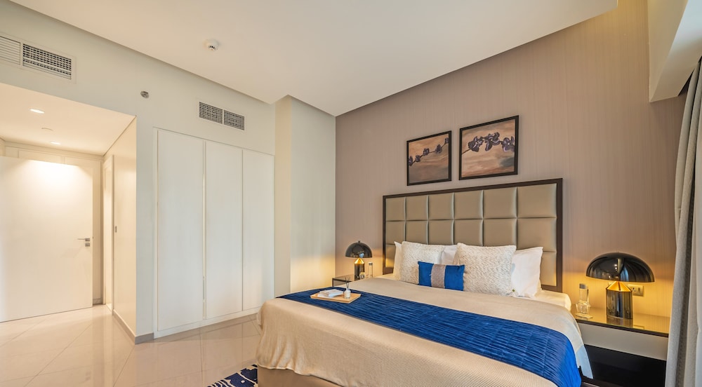 1 BR Apt walking distance to Dubai Mall