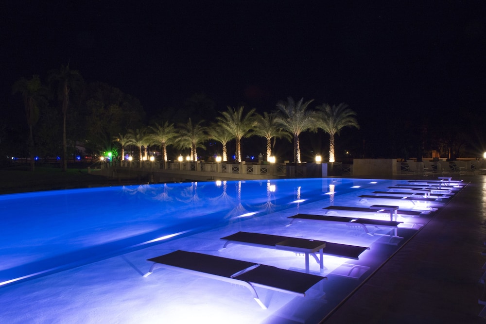 VH Atmosphere - Adults Only - Property Image 36