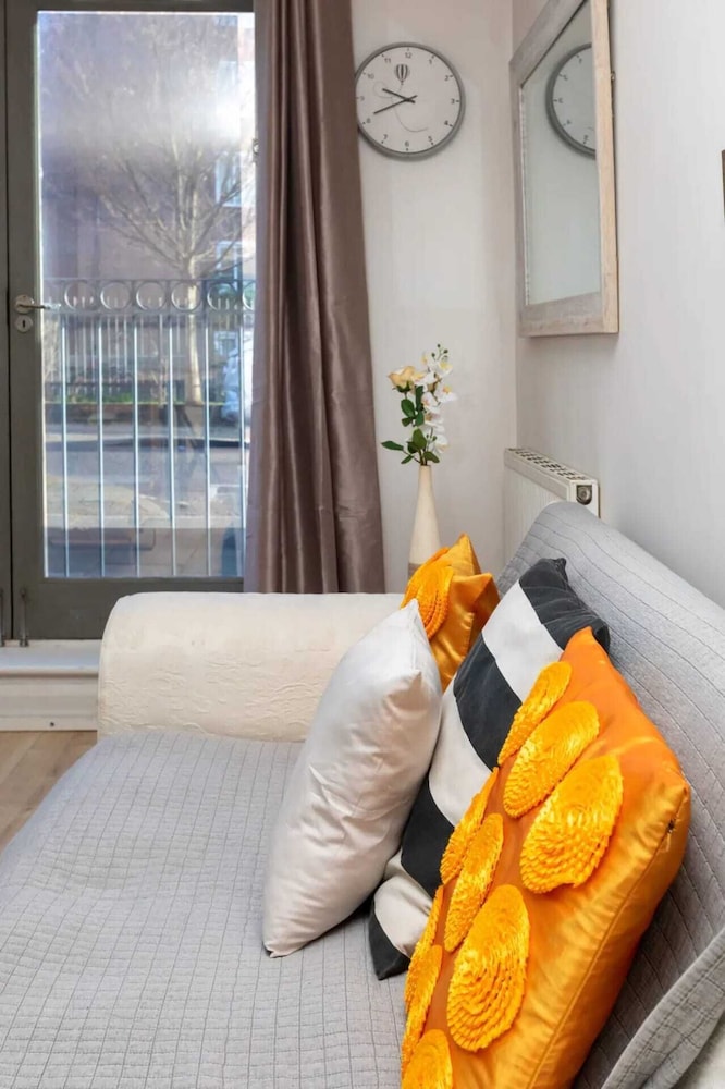 Cosy & Charming 2BD Flat Near Essex Road