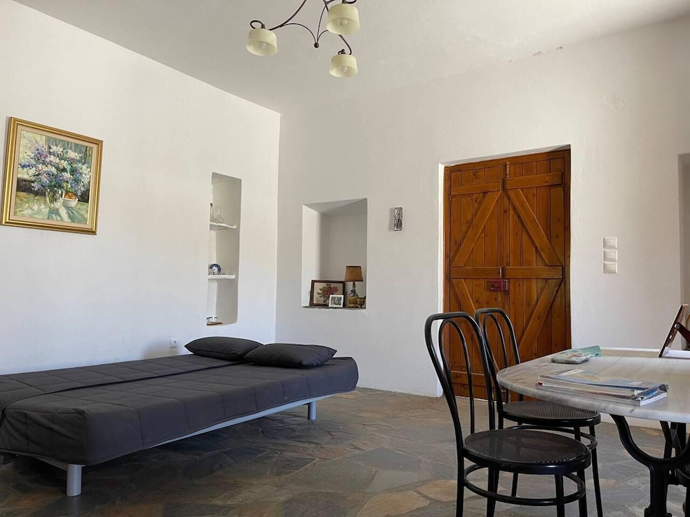 Traditional Cottage in Andros Cyclades Greece photo 5