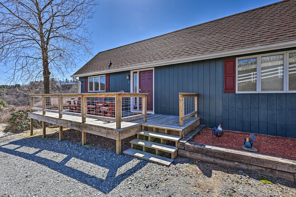 Appalachian Boone Horse Ranch Retreat w/ Mtn Views