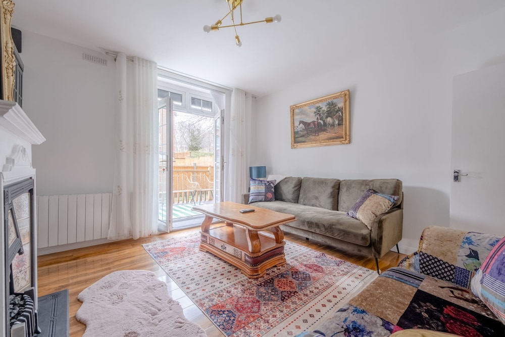 Spacious & Central 4BD Flat - Angel