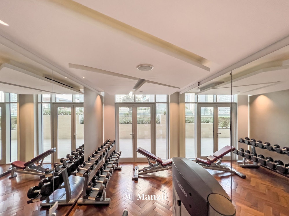 1 BR Apt walking distance to Dubai Mall