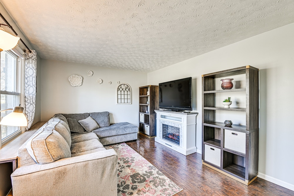 Pet-friendly Lawrenceburg Home Near Distilleries!