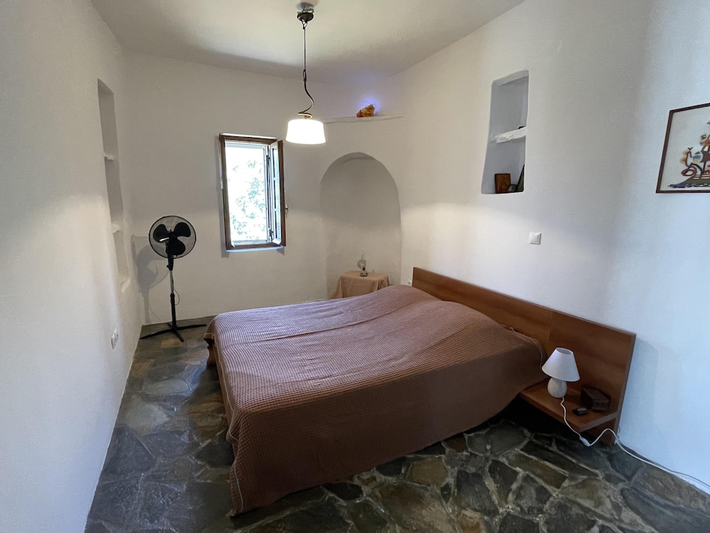 Traditional Cottage in Andros Cyclades Greece photo 4