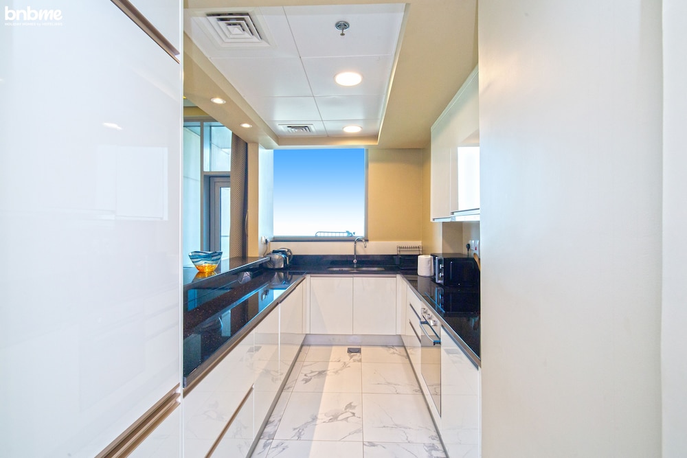 3B-Amna Tower-4801 by bnbme homes