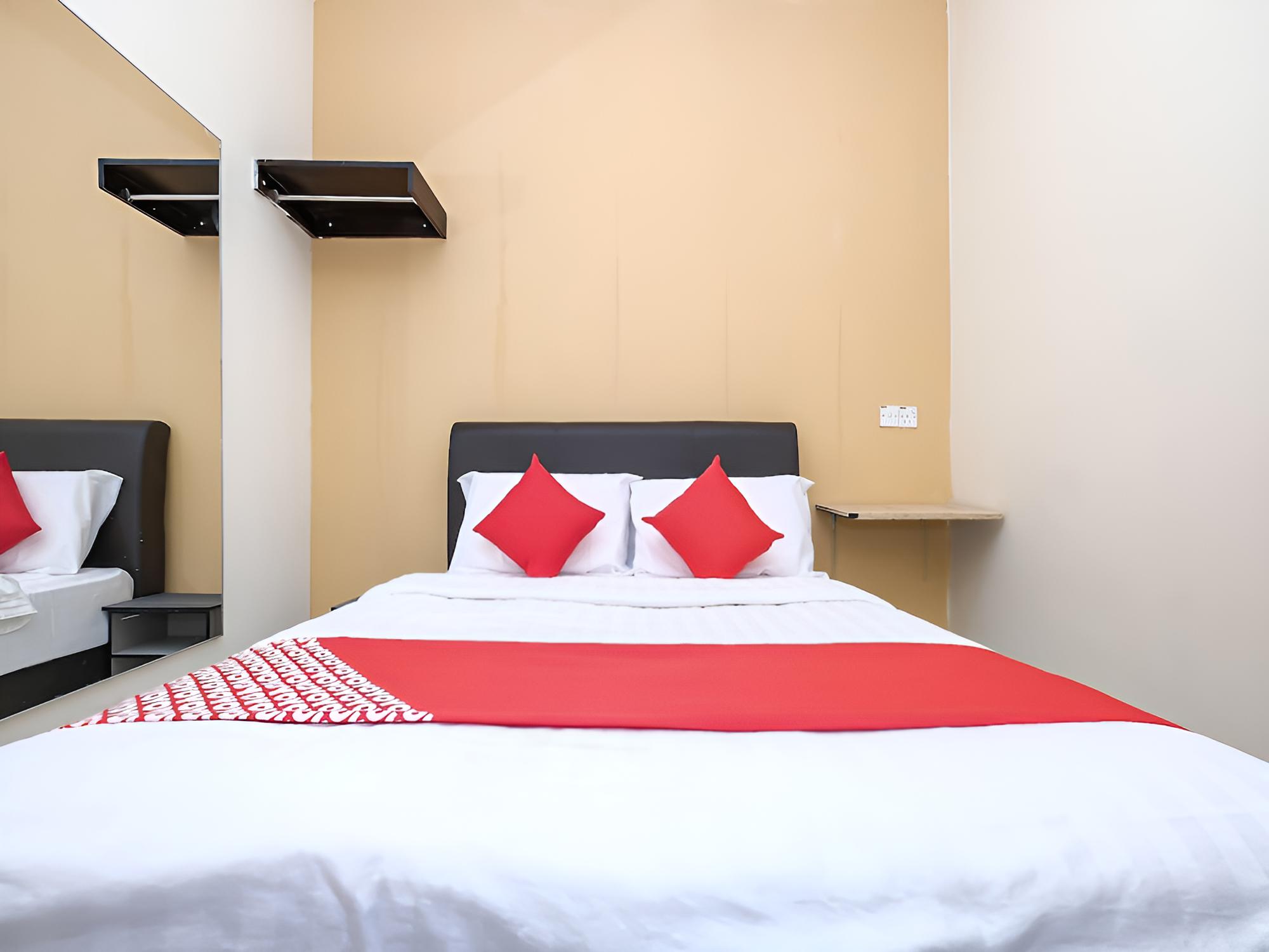 OYO 89493 Q Hotel Mentakab