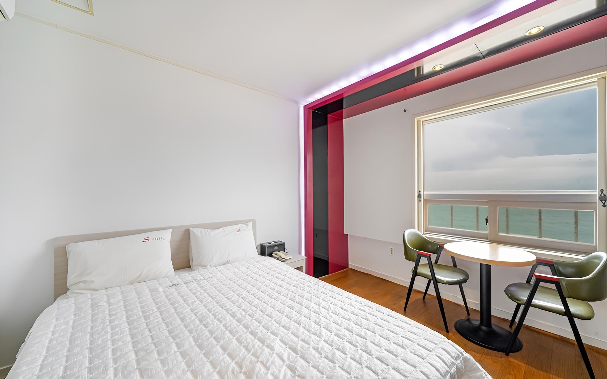 Busan Songjeong S Hotel