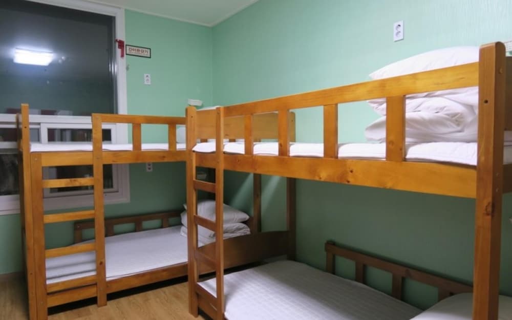 Busan Hyu Plus Guest House