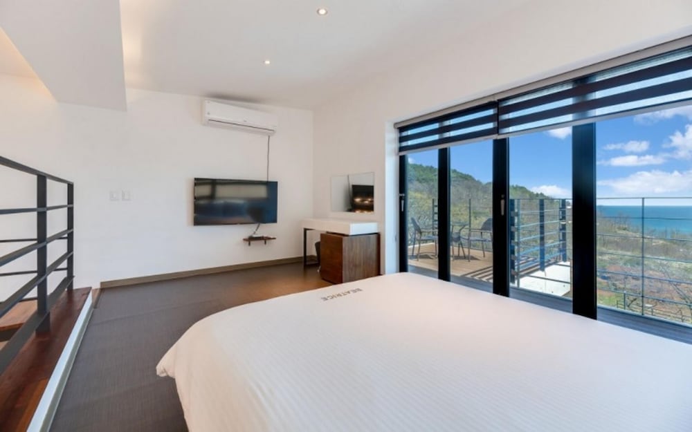 Uljin Beatrice Pool Villa