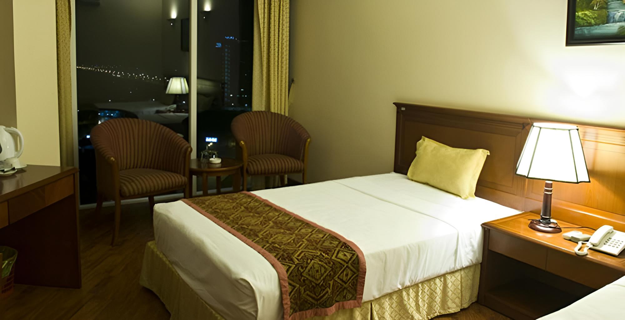 Crown Hotel