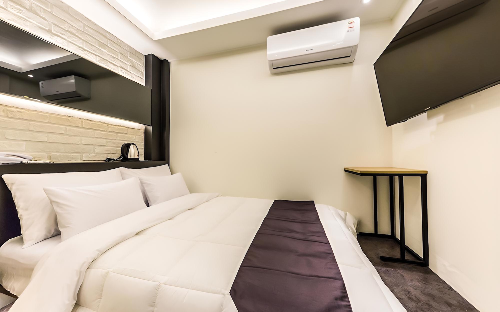 Shinchon Hotel Ludi