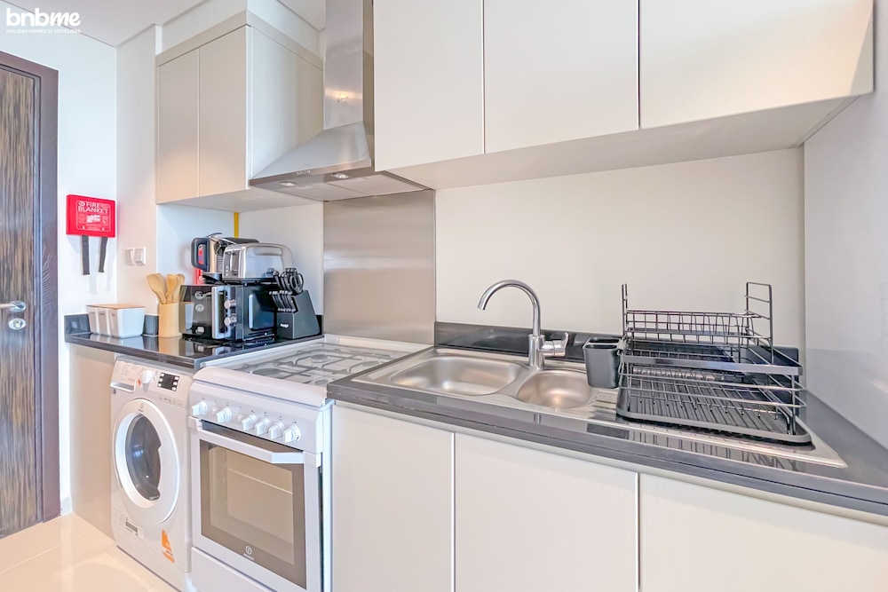 ST-Carson Tower A-1411 by bnbme homes