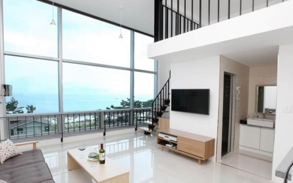 Gangneung Ocean View Dog Pension Coste