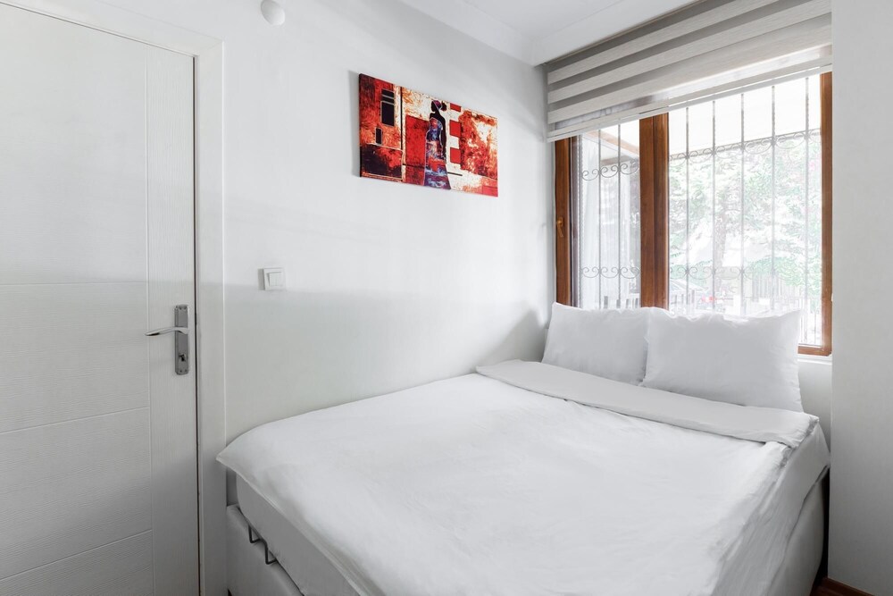 Convenient Flat 15 min to Bagdat Avenue