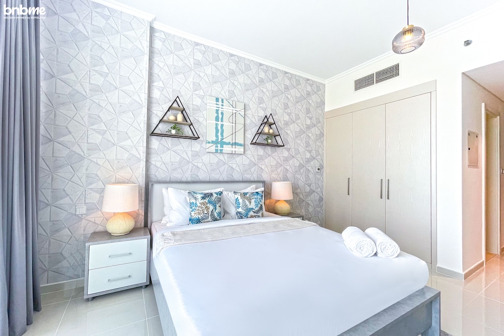 ST-Carson Tower A-1411 by bnbme homes