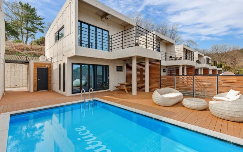 Uljin Beatrice Pool Villa