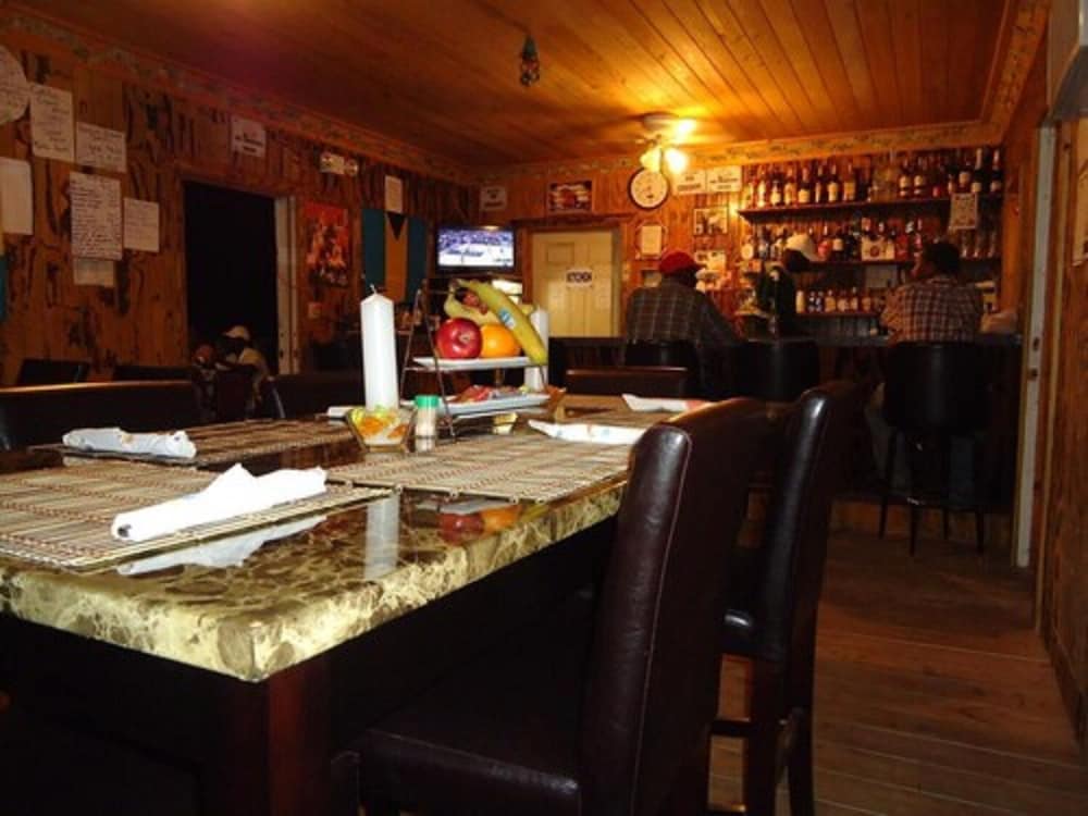 Orange Creek Inn - Property Image 20