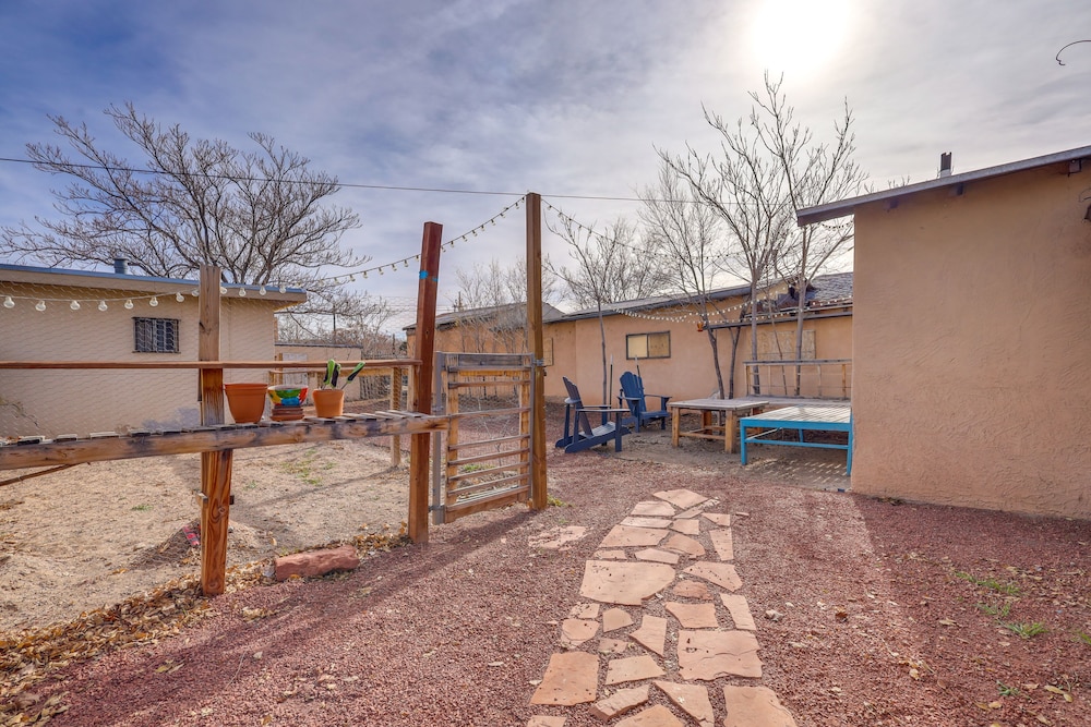 Pet-friendly Home Near Downtown Albuquerque!