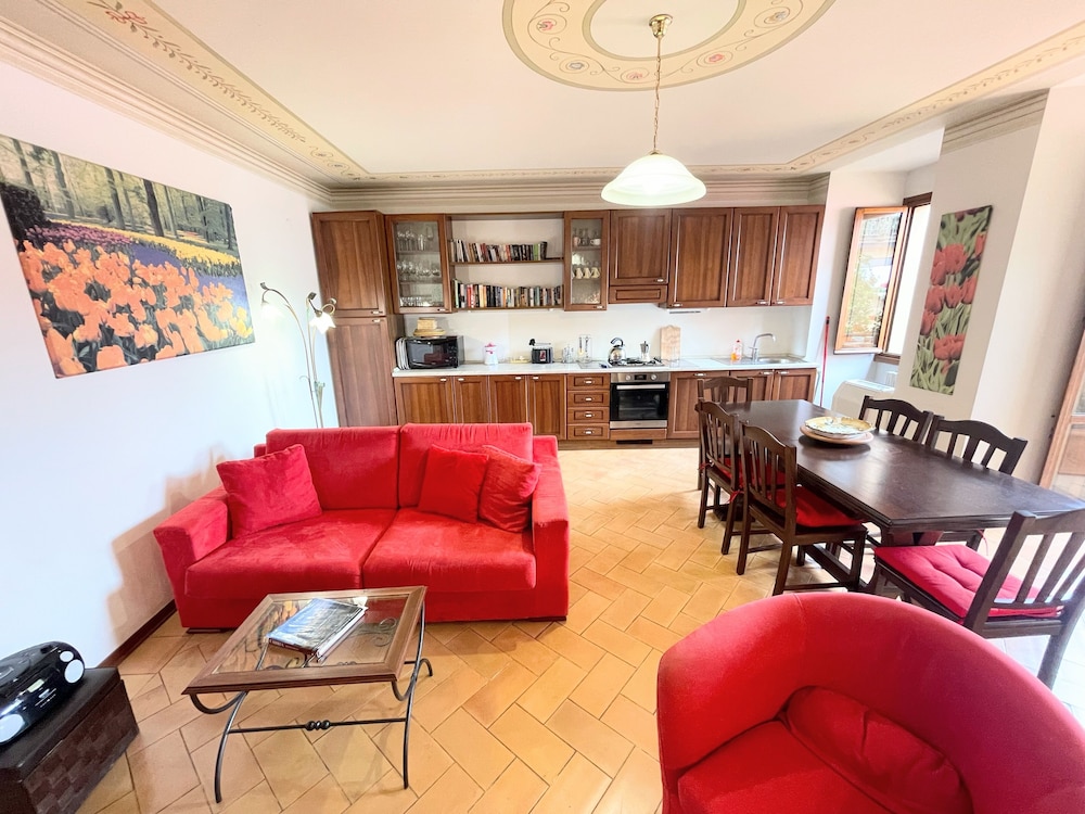 Central Spoleto Apartment With Large Terrace view 5
